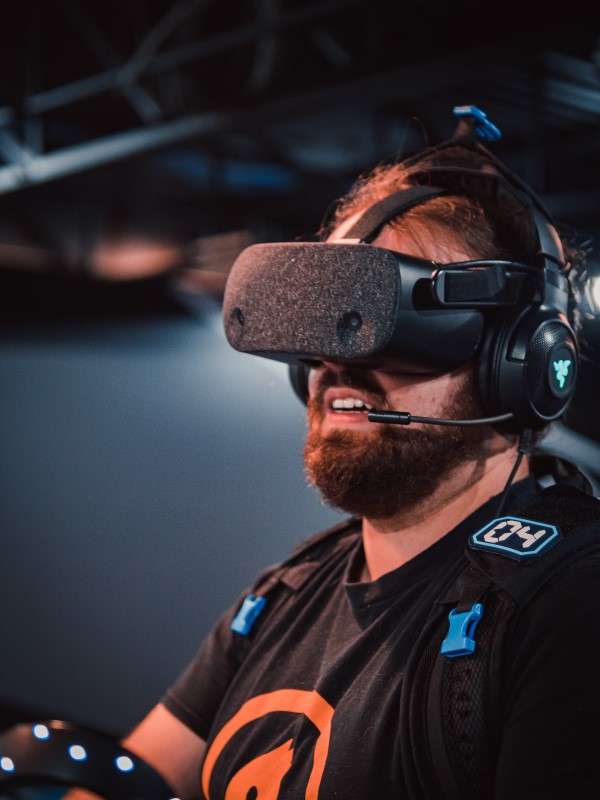Opportunities and Challenges in VR Gaming